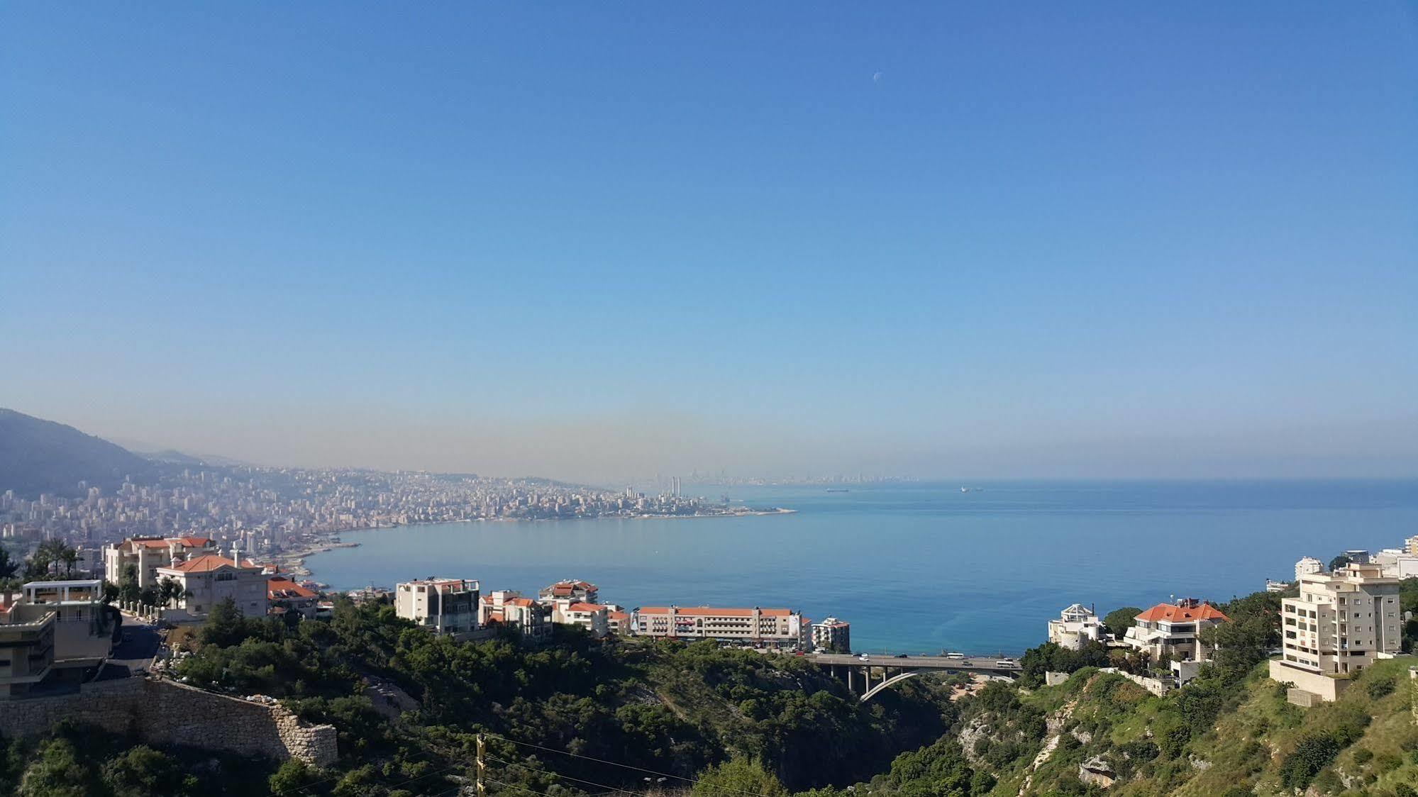 Adma Blue Screen Jounieh Kültér fotó