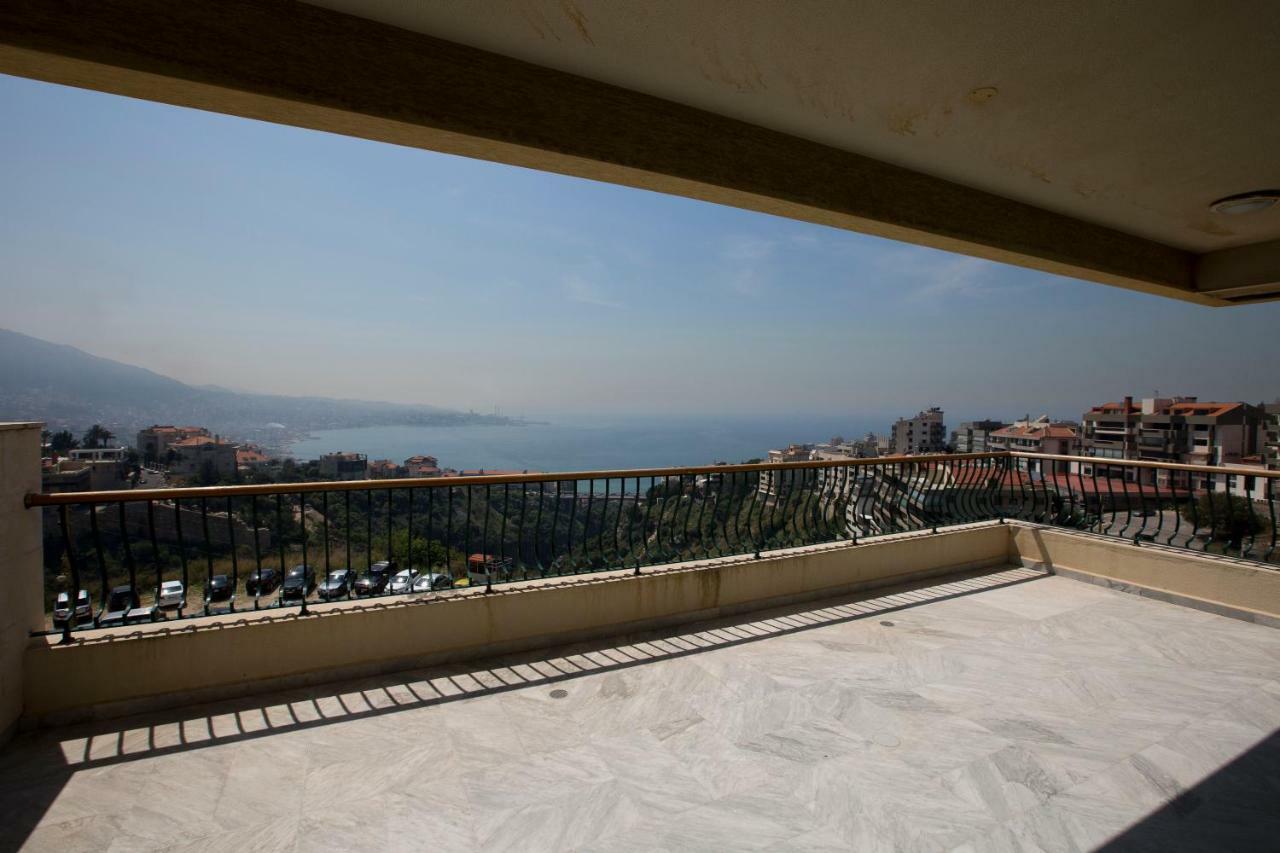 Adma Blue Screen Jounieh Kültér fotó